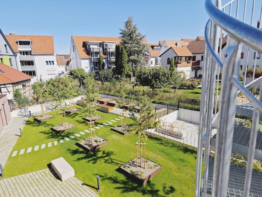 Ticasa Black-Zentral-Outlet-Aufzug-Stylisch-Unique Metzingen  Zewnętrze zdjęcie