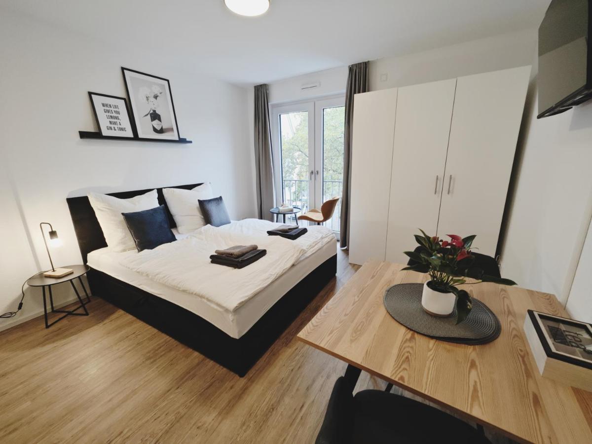 Ticasa Black-Zentral-Outlet-Aufzug-Stylisch-Unique Metzingen  Zewnętrze zdjęcie
